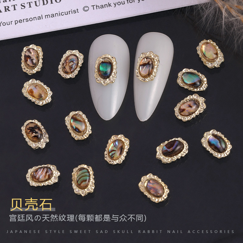 Nail Art Queen - 10 ciondoli per unghie barocchi reali